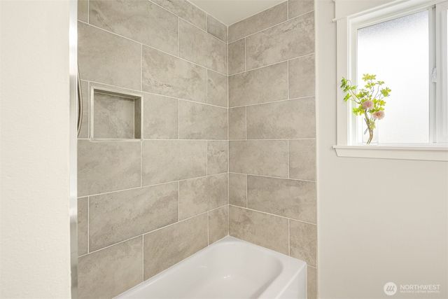 5306 26th Avenue S, Seattle, WA 98118