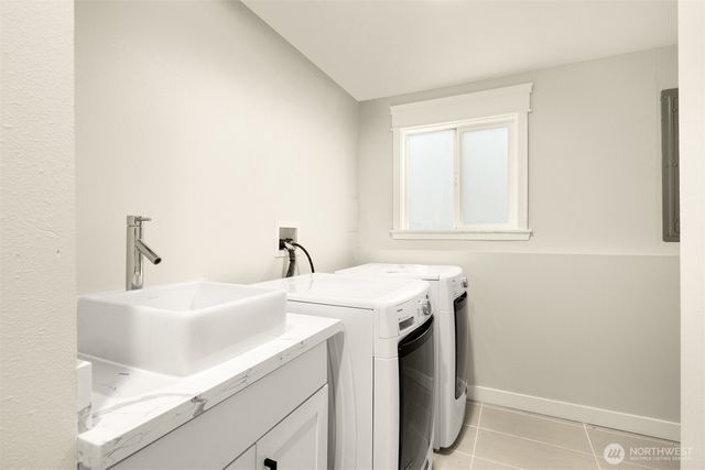 5306 26th Avenue S, Seattle, WA 98118