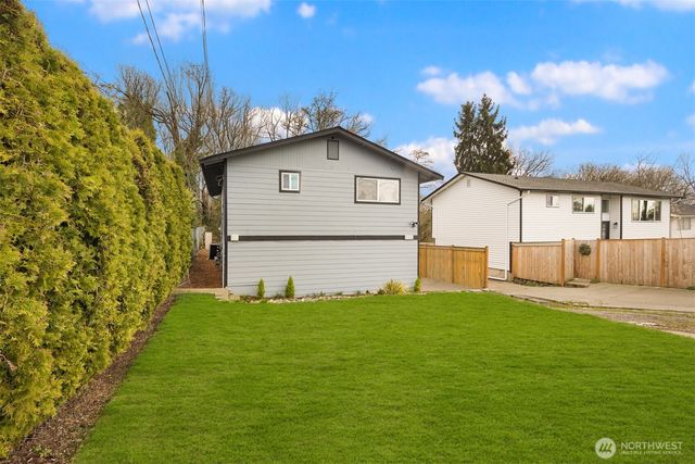 5306 26th Avenue S, Seattle, WA 98118