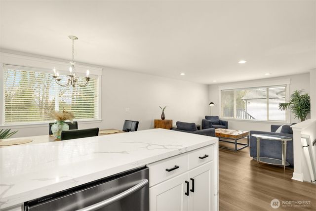 5306 26th Avenue S, Seattle, WA 98118