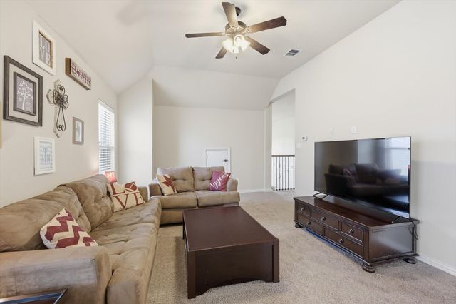 1029 Albany Drive, Fort Worth, TX 76131