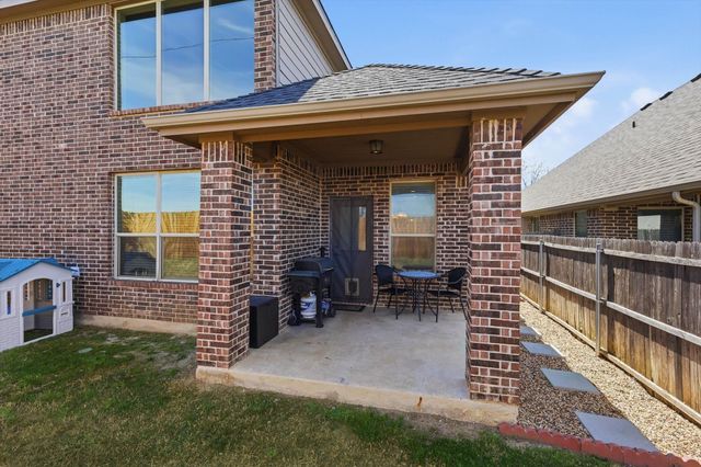 1029 Albany Drive, Fort Worth, TX 76131