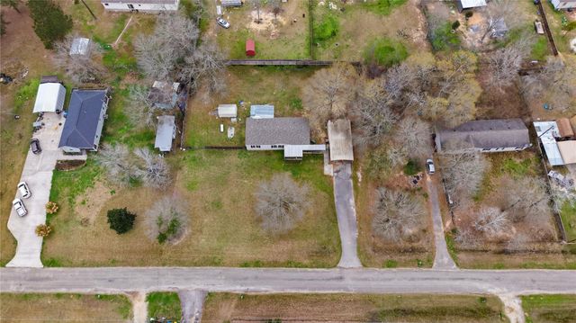 21613 County Road 37492, Cleveland, TX 77327