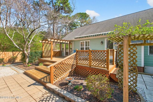 7609 Hawk Road, Wilmington, NC 28411