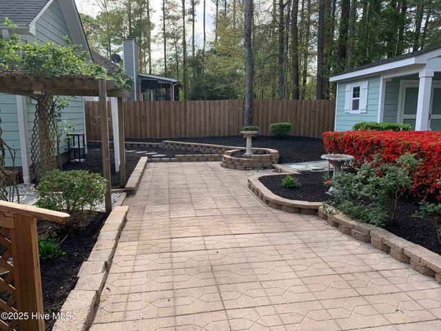 7609 Hawk Road, Wilmington, NC 28411