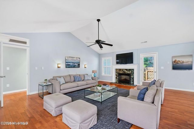 7609 Hawk Road, Wilmington, NC 28411