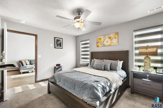 6405 W 6th Pl, Sioux Falls, SD 57107