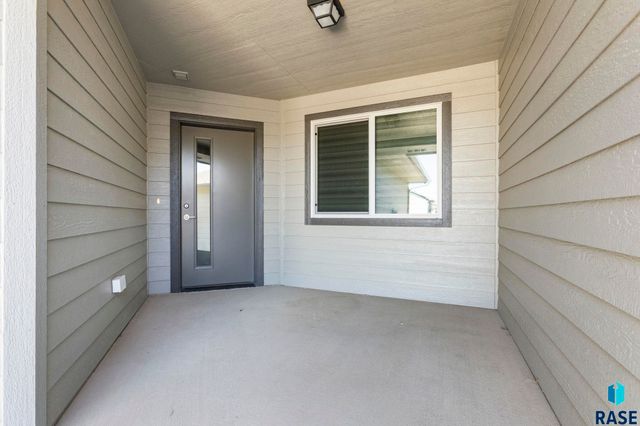 6405 W 6th Pl, Sioux Falls, SD 57107