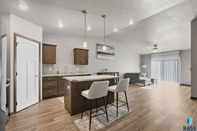6405 W 6th Pl, Sioux Falls, SD 57107