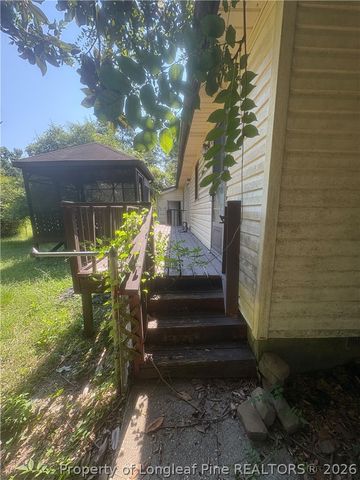 1602 McGougan Road, Fayetteville, NC 28303