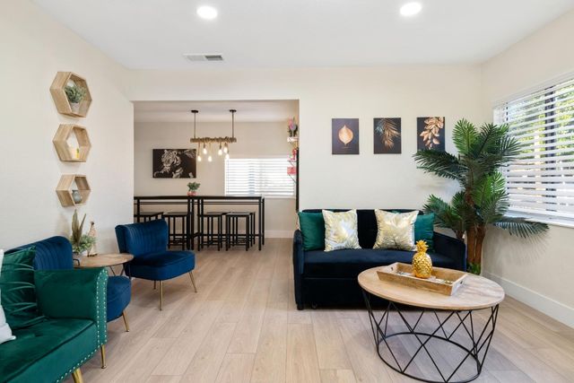 7569 Baird Way, Citrus Heights, CA 95610