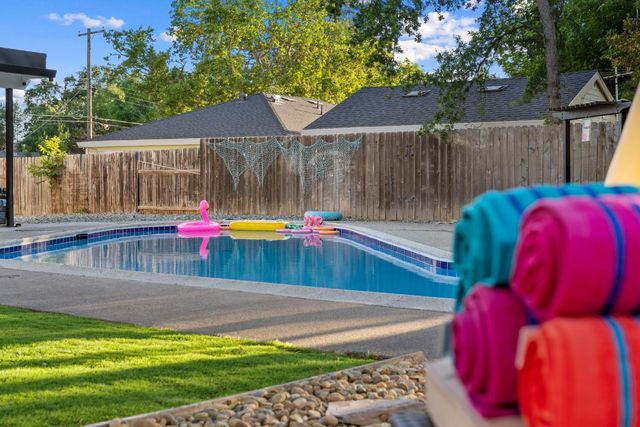 7569 Baird Way, Citrus Heights, CA 95610