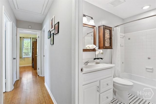 5 Prince Charles Court, Savannah, GA 31406