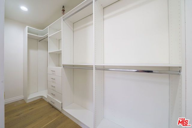 600 W 9th Street 1502, Los Angeles, CA 90015