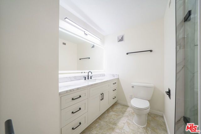 600 W 9th Street 1502, Los Angeles, CA 90015
