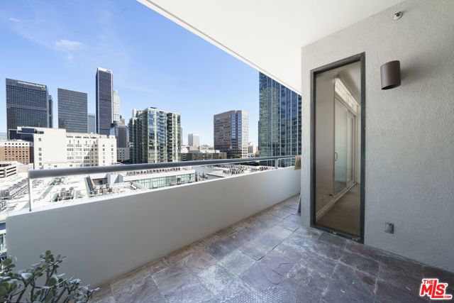 600 W 9th Street 1502, Los Angeles, CA 90015