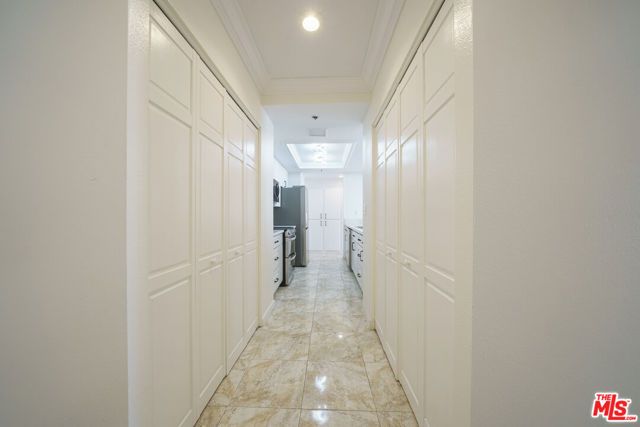 600 W 9th Street 1502, Los Angeles, CA 90015