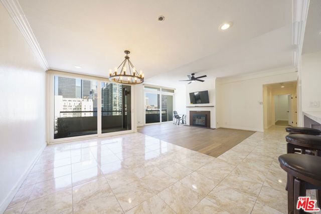 600 W 9th Street 1502, Los Angeles, CA 90015
