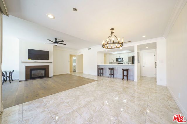 600 W 9th Street 1502, Los Angeles, CA 90015