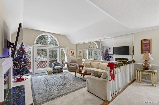 35 Hampton Hill Drive, Amherst, NY 14221