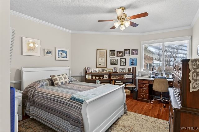 35 Hampton Hill Drive, Amherst, NY 14221