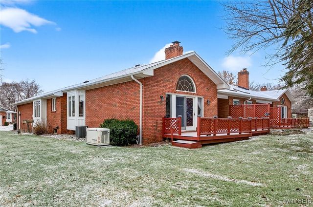 35 Hampton Hill Drive, Amherst, NY 14221