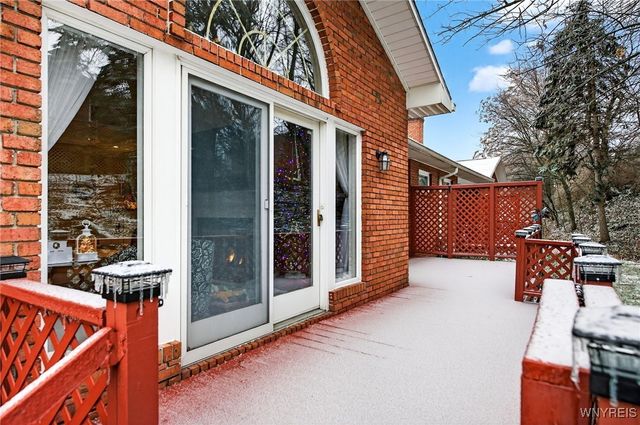 35 Hampton Hill Drive, Amherst, NY 14221