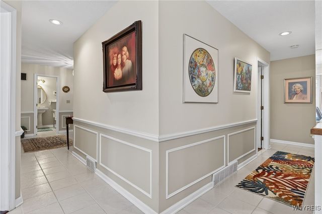 35 Hampton Hill Drive, Amherst, NY 14221