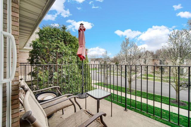 2649 Georgetowne B2, Highland, IN 46322