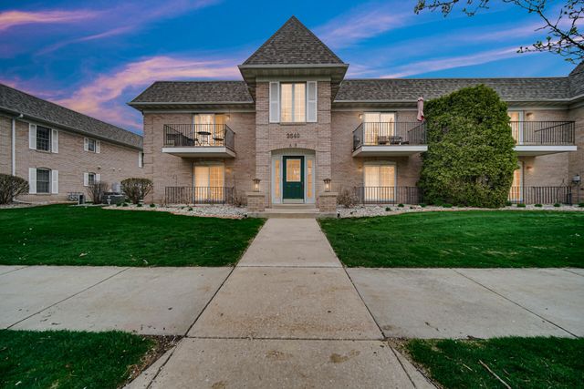 2649 Georgetowne B2, Highland, IN 46322