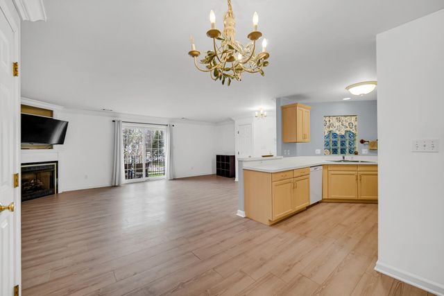 2649 Georgetowne B2, Highland, IN 46322