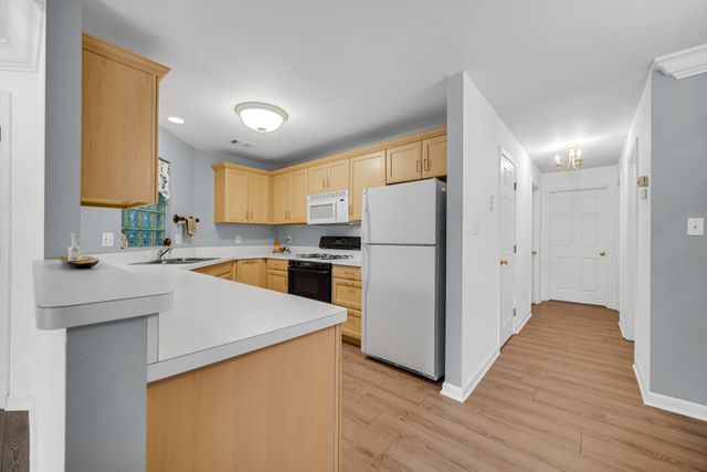 2649 Georgetowne B2, Highland, IN 46322