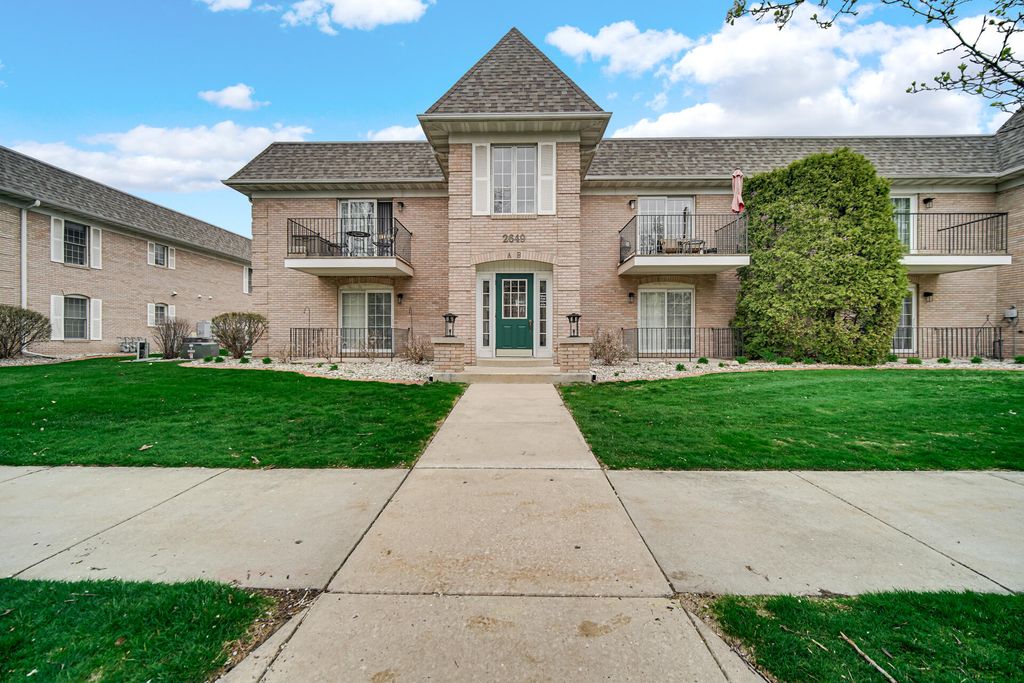 2649 Georgetowne B2, Highland, IN 46322