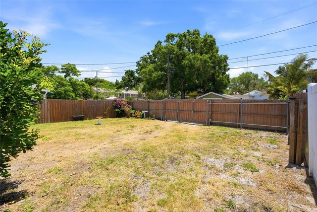 1220 35TH AVENUE N, St Petersburg, FL 33704