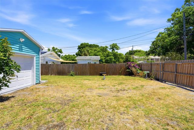 1220 35TH AVENUE N, St Petersburg, FL 33704