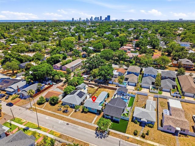 1220 35TH AVENUE N, St Petersburg, FL 33704