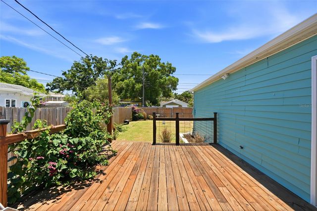 1220 35TH AVENUE N, St Petersburg, FL 33704