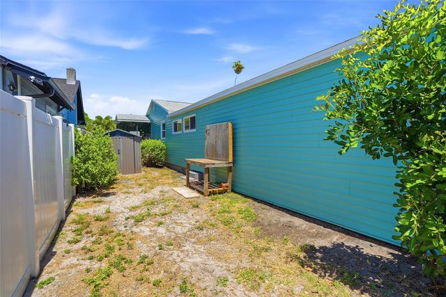 1220 35TH AVENUE N, St Petersburg, FL 33704