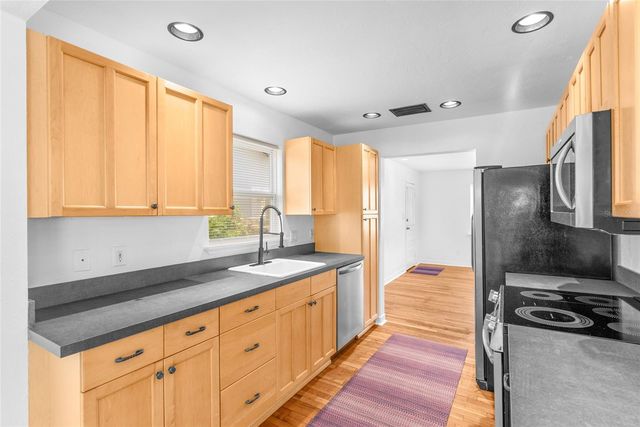 1220 35TH AVENUE N, St Petersburg, FL 33704