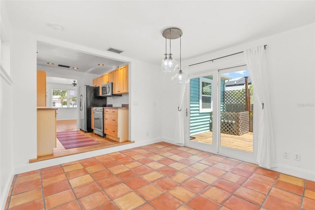 1220 35TH AVENUE N, St Petersburg, FL 33704