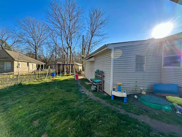 20 LAGRANGE ST, Moscow, TN 38057