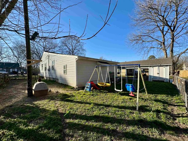 20 LAGRANGE ST, Moscow, TN 38057