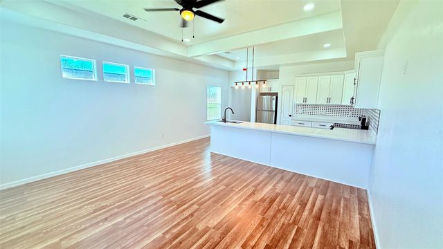 7014 5914 02, Cleveland, TX 77327