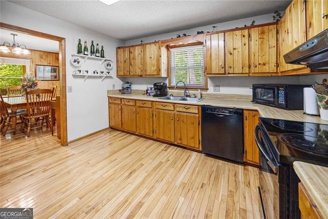 62 Peach Lane, Ellijay, GA 30536