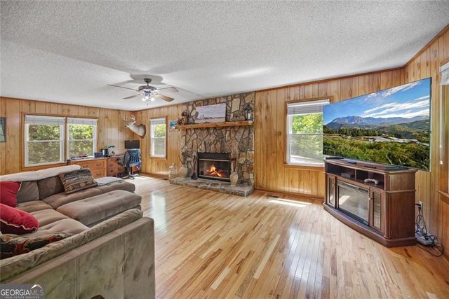 62 Peach Lane, Ellijay, GA 30536