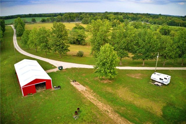 1150 700th Road, Holden, MO 64040