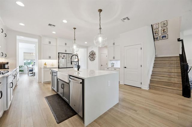 1304 FOLTZ LOOP, Oakland, FL 34787