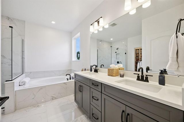 1304 FOLTZ LOOP, Oakland, FL 34787