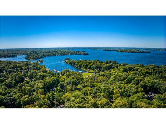 3610 Northome Avenue, Deephaven, MN 55391