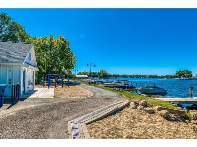 3610 Northome Avenue, Deephaven, MN 55391